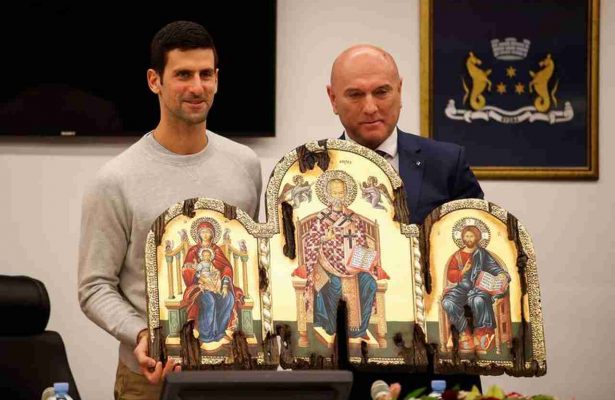 Djokovic ciudadano honorario de Montenegro